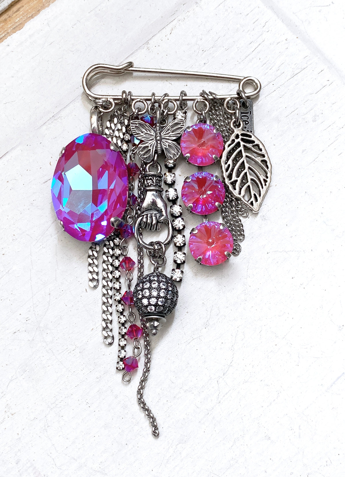 Oval Crystal Pin - pink – Ice Art Shop